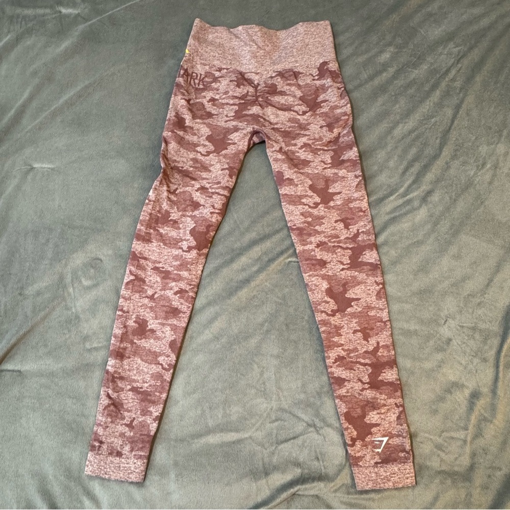 Gymshark Camo Seamless Leggings
#1313 - Picture 9 of 10